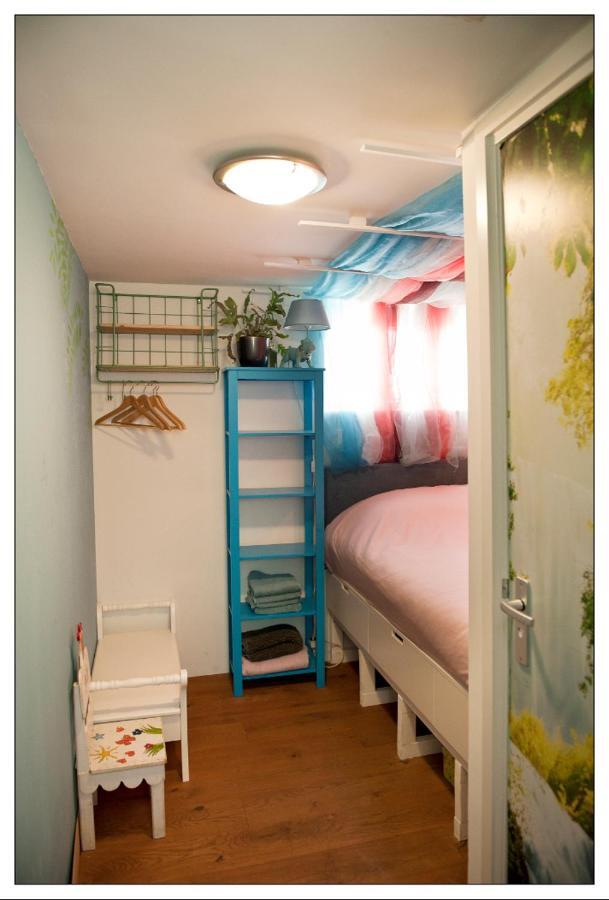Private Guesthouse Bnb The Waterhouse Houseboat Άμστερνταμ Εξωτερικό φωτογραφία
